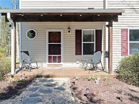 82 Poplar St, Brevard, NC 28712 photo 3