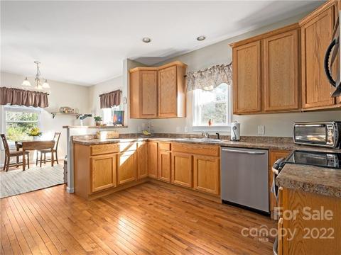 82 Poplar St, Brevard, NC 28712 photo 7