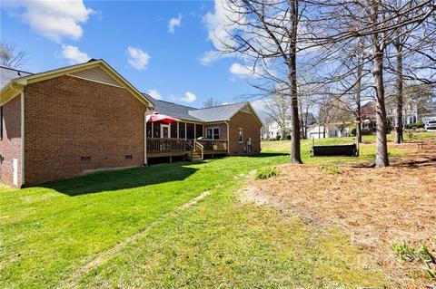 1702 Benjamin Dr, Salisbury, NC 28146 photo 6