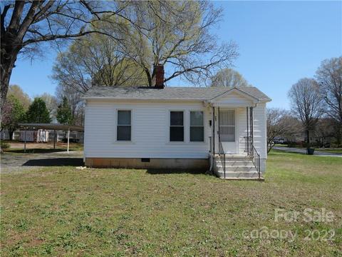 809 3rd St SE, Conover, NC 28613 photo 1