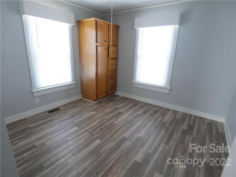 809 3rd St SE, Conover, NC 28613 photo 7