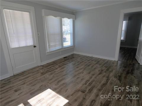 809 3rd St SE, Conover, NC 28613 photo 6