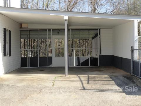 320 Morehead Rd, Marion, NC 28752 photo 6