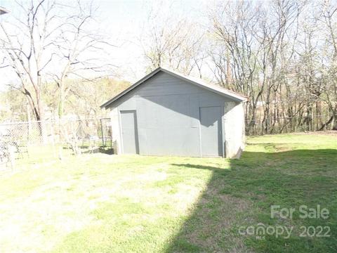 320 Morehead Rd, Marion, NC 28752 photo 9