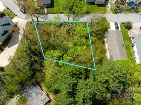 99999 Deaver Park 18 Cir #18, Asheville, NC 28806