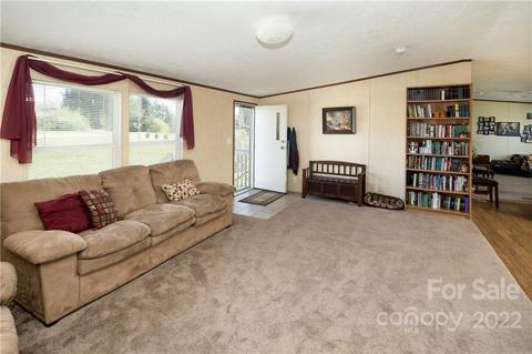 184 Albert Dr, Flat Rock, NC 28731 photo 5