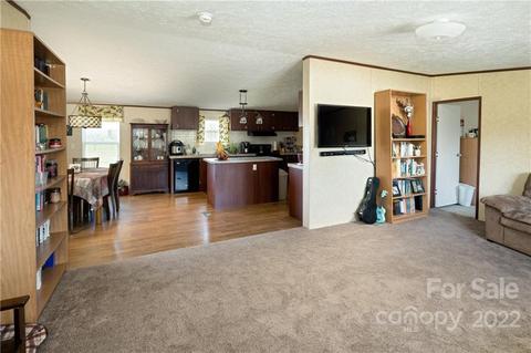 184 Albert Dr, Flat Rock, NC 28731 photo 4