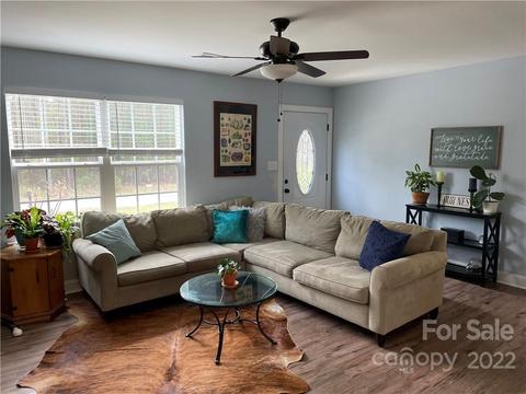 1417 Foxbrook Cir, Lancaster, SC 29720 photo 2