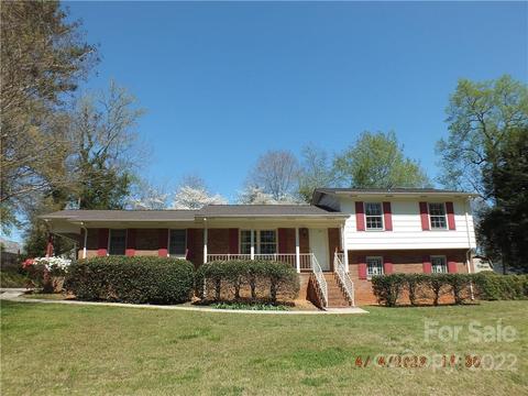 1760 Windsor Dr, Lancaster, SC 29720 photo 1