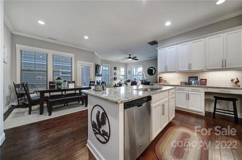 12428 Bradford Park Dr, Davidson, NC 28036 photo 4