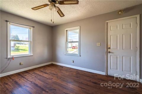 112 Walker Rd, Morganton, NC 28655 photo 3