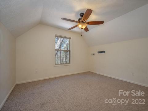 656 Firefly Ln, Saluda, NC 28773 photo 25
