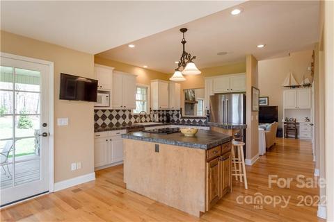 59 Bluebird Ln, Tryon, NC 28782 photo 13