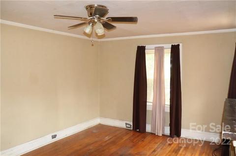 435 11th Sw St SW, Hickory, NC 28602 photo 3