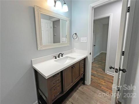 4555 Queens Rd, Hickory, NC 28602 photo 12