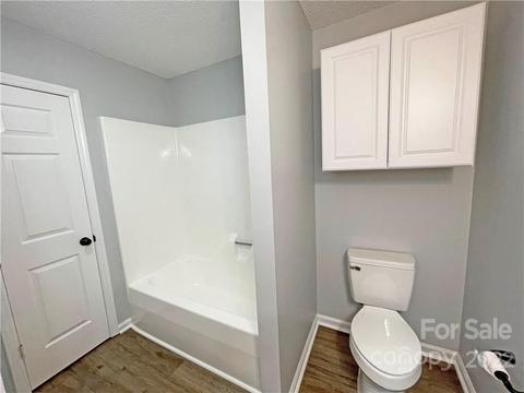 4555 Queens Rd, Hickory, NC 28602 photo 14