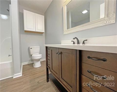 4555 Queens Rd, Hickory, NC 28602 photo 13