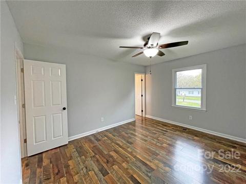 4555 Queens Rd, Hickory, NC 28602 photo 17
