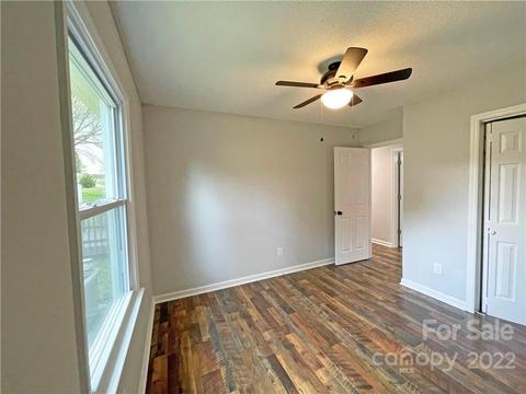 4555 Queens Rd, Hickory, NC 28602 photo 16