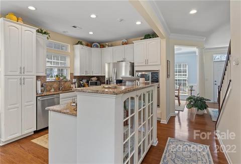 543 Beaty St, Davidson, NC 28036 photo 8