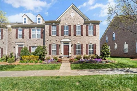 543 Beaty St, Davidson, NC 28036 photo 2