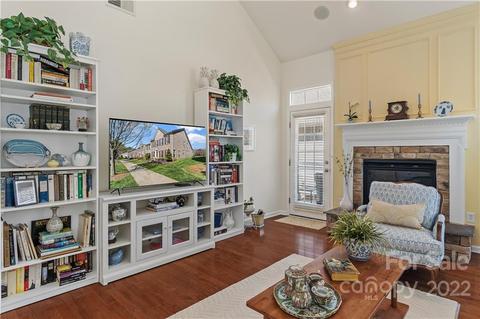 543 Beaty St, Davidson, NC 28036 photo 12