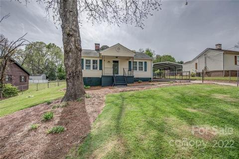 112 S Pine St, Lowell, NC 28098 photo 3