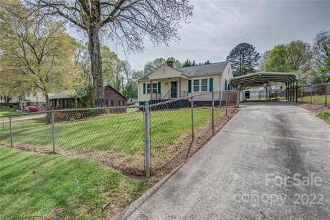 112 S Pine St, Lowell, NC 28098 photo 2