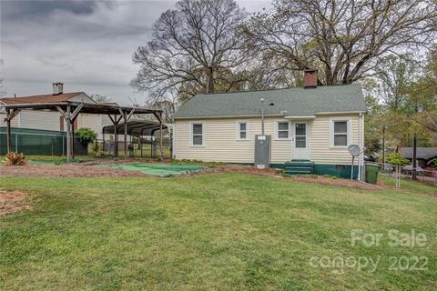 112 S Pine St, Lowell, NC 28098 photo 20