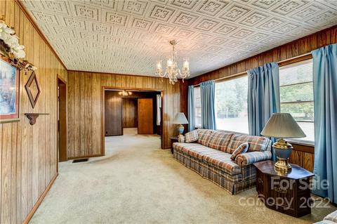 1066 Laurel Ave, Lancaster, SC 29720 photo 5
