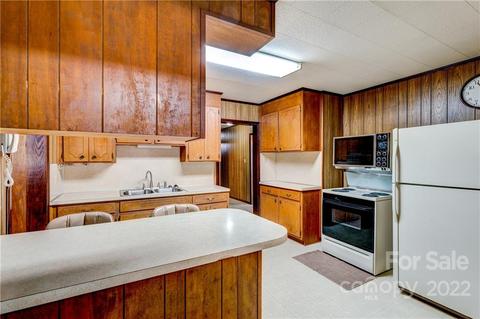 1066 Laurel Ave, Lancaster, SC 29720 photo 11