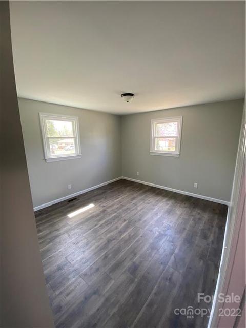 2633 Rose Pl, Lenoir, NC 28645 photo 5
