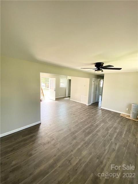2633 Rose Pl, Lenoir, NC 28645 photo 3