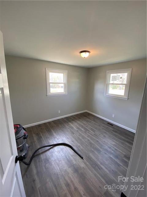 2633 Rose Pl, Lenoir, NC 28645 photo 6