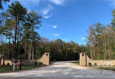 2155 Two Sisters Dr, Lancaster, SC 29720 photo 1