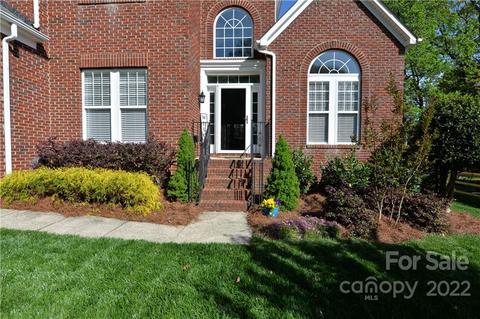 19527 Dufour Ct, Cornelius, NC 28031 photo 3