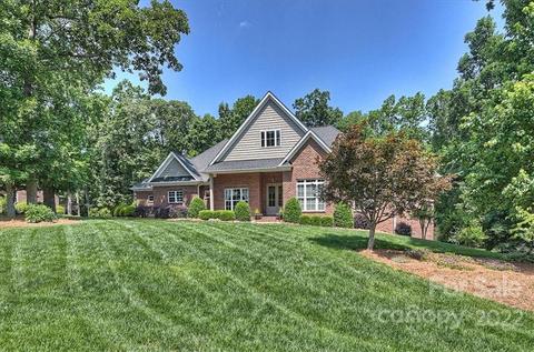 2748 Smith Field Dr, Monroe, NC 28110 photo 2