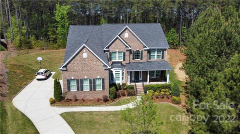 7945 Norman Pointe Dr, Denver, NC 28037 photo 1