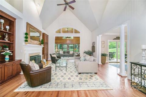 19712 River Falls Dr, Davidson, NC 28036 photo 9