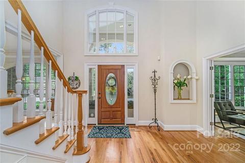 19712 River Falls Dr, Davidson, NC 28036 photo 3