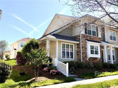 916 Copperstone Ln, Fort Mill, SC 29708 photo 2