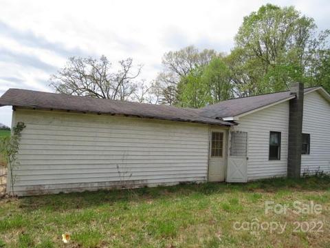 196 Dutchman Rd, Harmony, NC 28634 photo 2