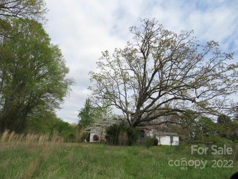 196 Dutchman Rd, Harmony, NC 28634 photo 3
