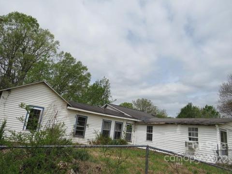 196 Dutchman Rd, Harmony, NC 28634 photo 6