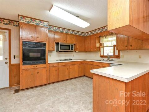 210 7th St NE, Conover, NC 28613 photo 12