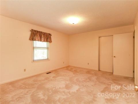 210 7th St NE, Conover, NC 28613 photo 22