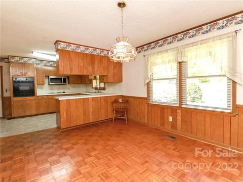 210 7th St NE, Conover, NC 28613 photo 10
