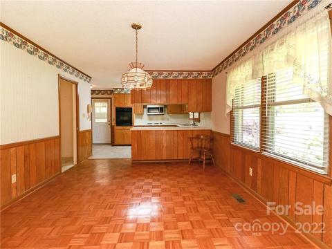 210 7th St NE, Conover, NC 28613 photo 8