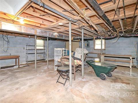210 7th St NE, Conover, NC 28613 photo 32