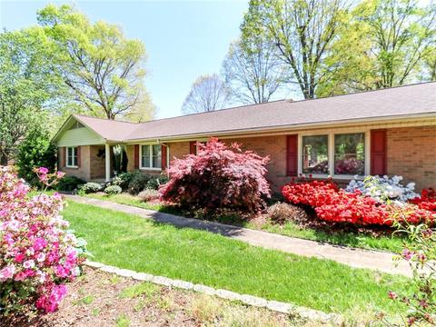 210 7th St NE, Conover, NC 28613 photo 4